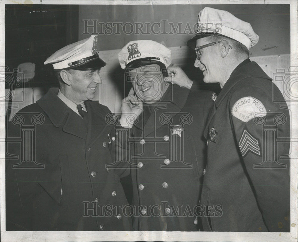 1955 Press Photo Policeman Sylvester Konczyk - Historic Images