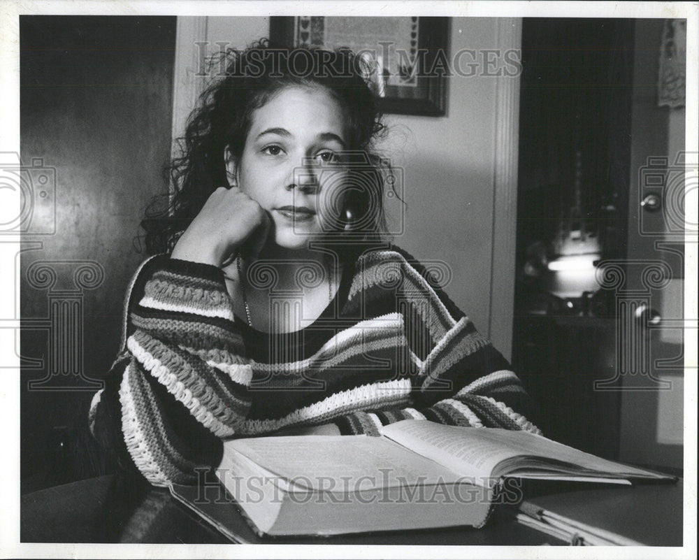 1992 Press Photo Kelli Keller Senior Student of Bogen High School. - Historic Images