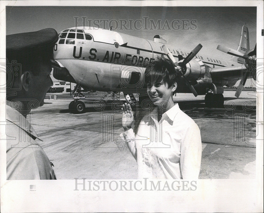 1969 Press Photo Kathy Kovacs,First Woman to Enter Ill.National Guard. - Historic Images