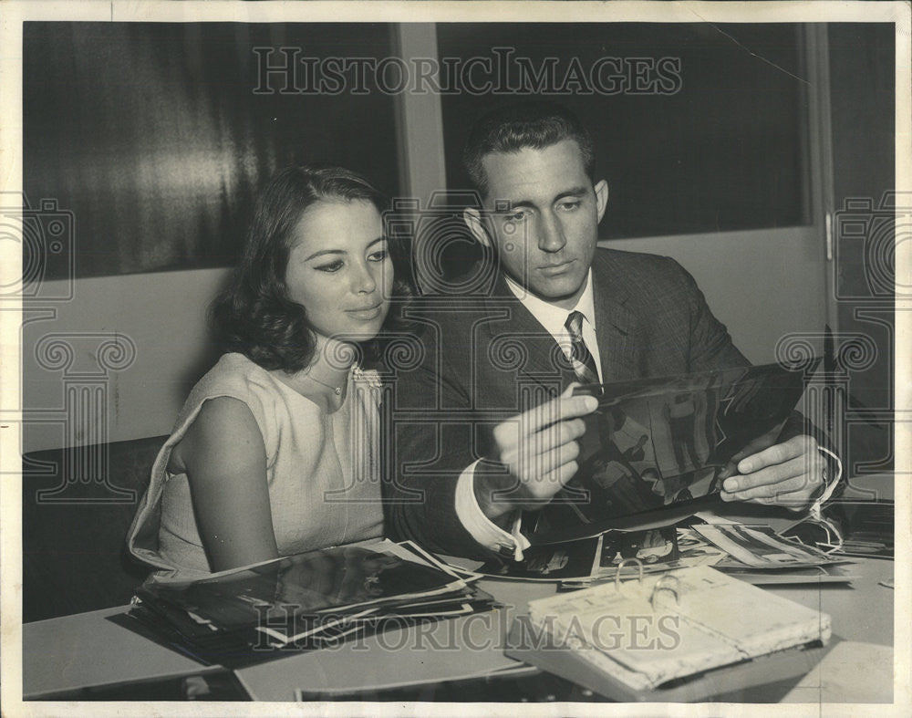 1963 Press Photo Russell Firestone Robbery Detective - Historic Images