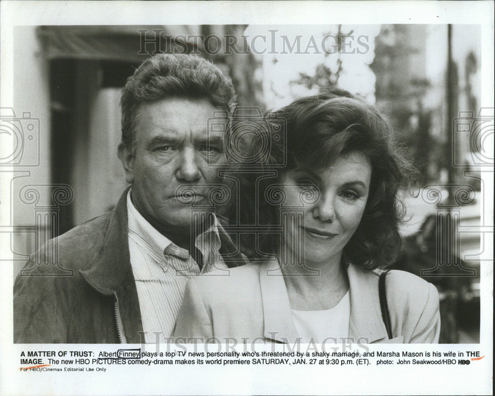 1991 Press Photo Albert Finney Play Top TV News Shaky Marriage Marsha Mason - Historic Images