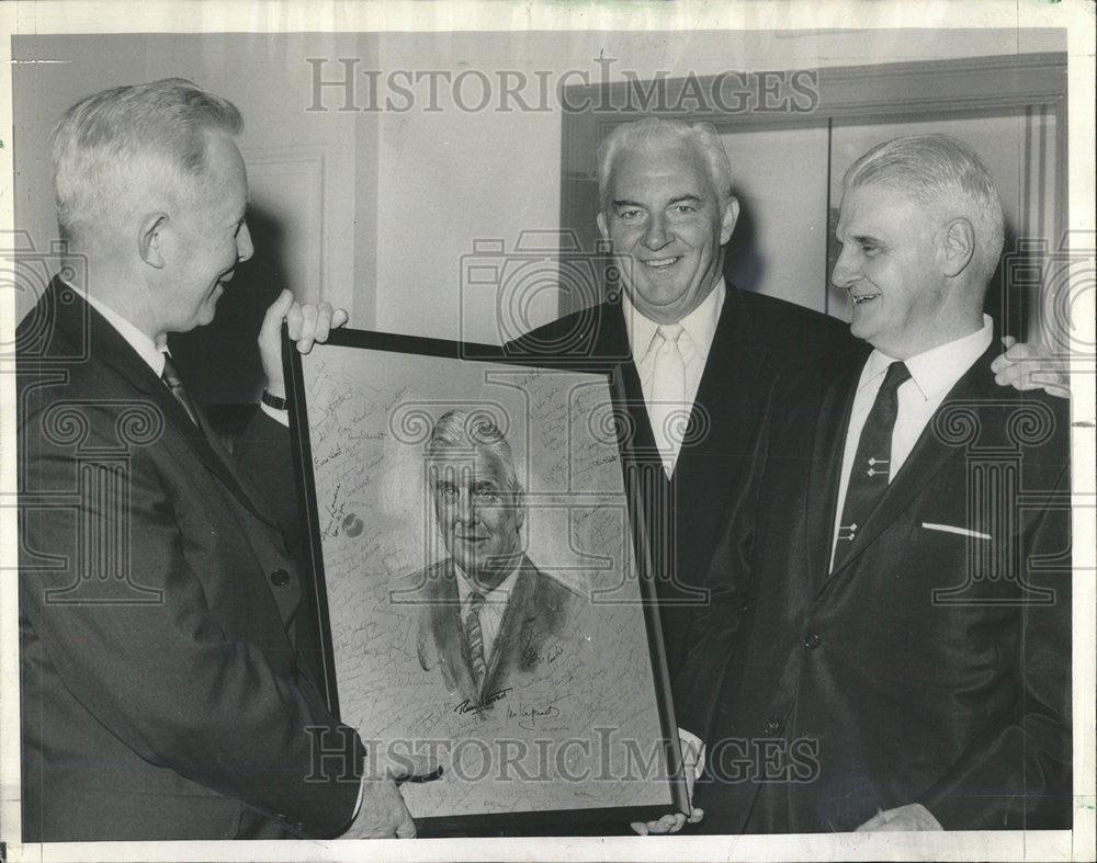 1967 Press Photo Ignatius Ed Finn Chicago LaSalle Hotel portrait newspaper Russ - Historic Images