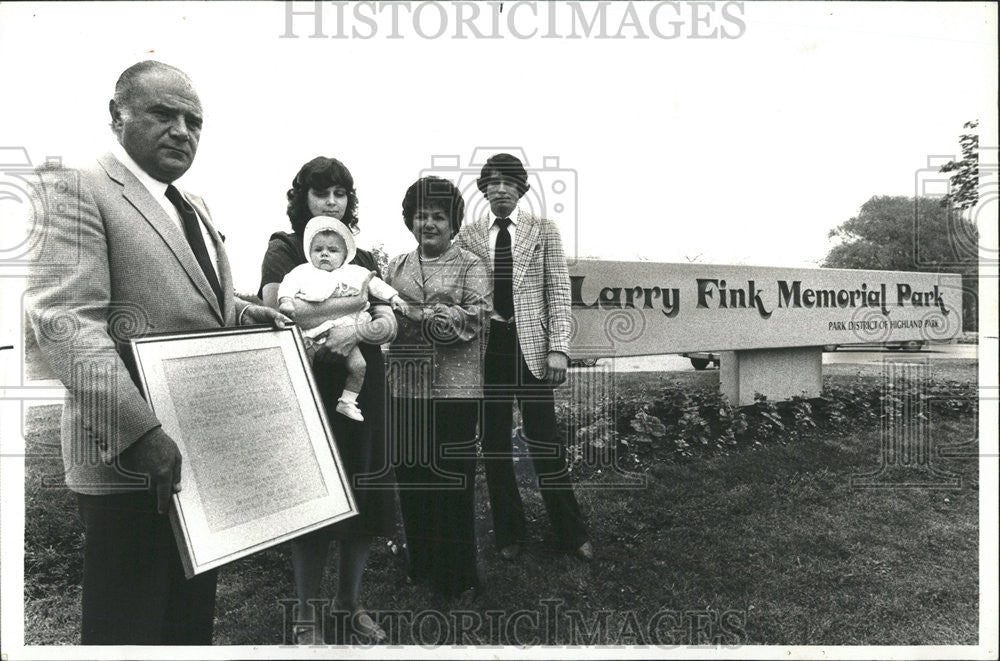 1980 Press Photo The family Larry Fink Sharon daughter Rebecca Barbara Ted - Historic Images