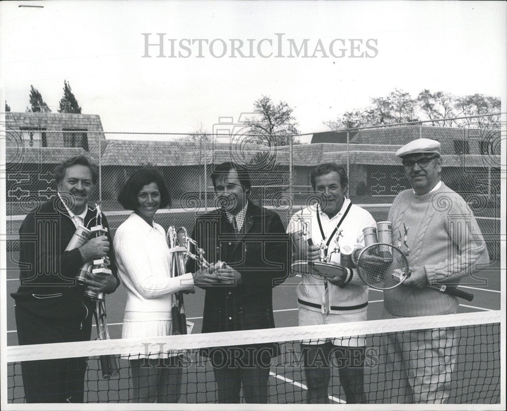 1974 Press Photo Normandy Hill annual tennis open Sales Manager CyFine game - Historic Images