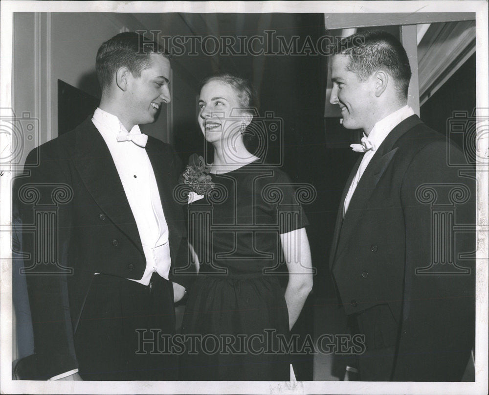 1962 Press Photo Lucindra Kingery Tom Dewling Ray Cook Party Center Attraction - Historic Images