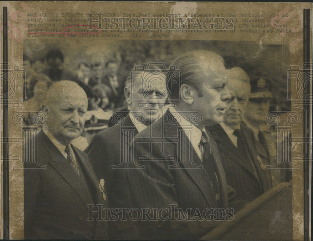 1976 Press Photo President Ford Pentagon North Atlantic Alliance Council three - Historic Images