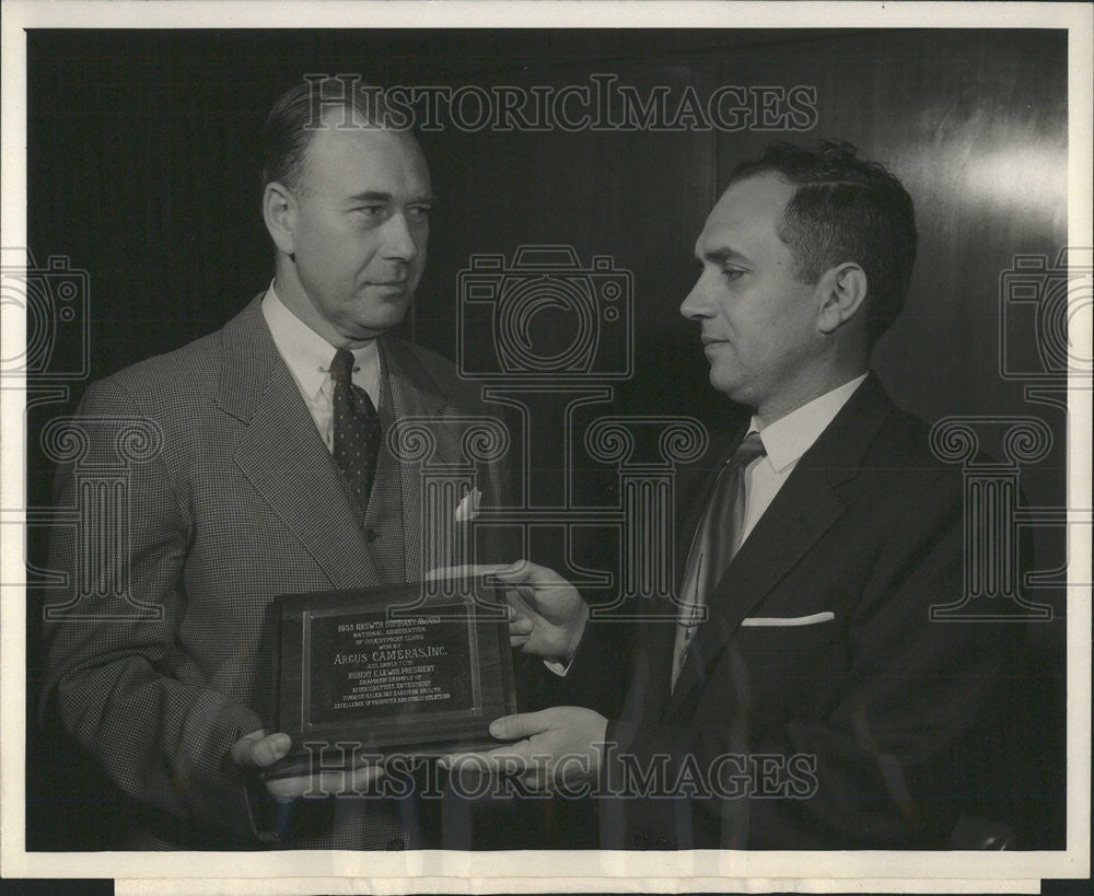 1954 Press Photo Robert Lewis Ann Arbor Michigan Chester Drake Detroit Club NAIC - Historic Images