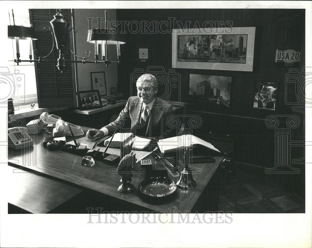 1979 Press Photo Thomas King general manager Mez Merchandise Mare - Historic Images