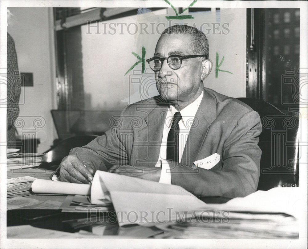 1959 Press Photo Commissioner William E.King. - Historic Images