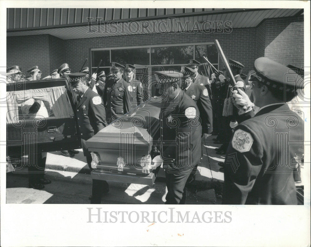 1985 Press Photo Chicago Police Detective Wayne G. King Funeral - Historic Images