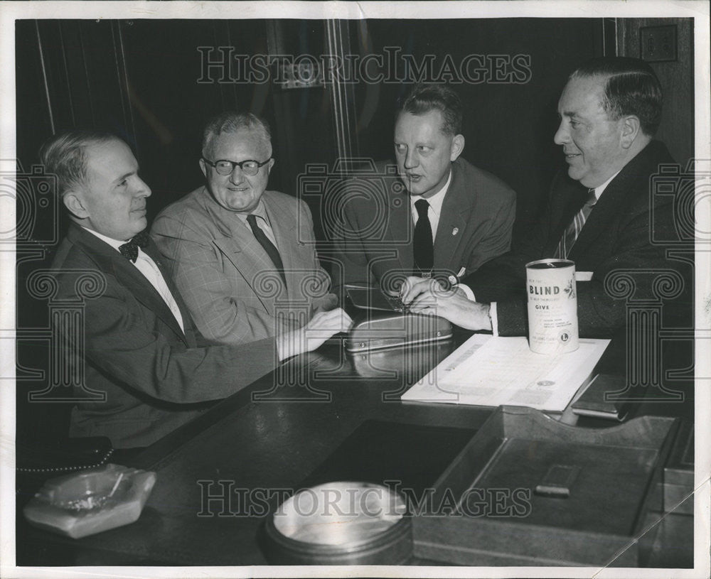 1955 Press Photo Richard Kinney blind instructor braille Mayor Richard Daley - Historic Images