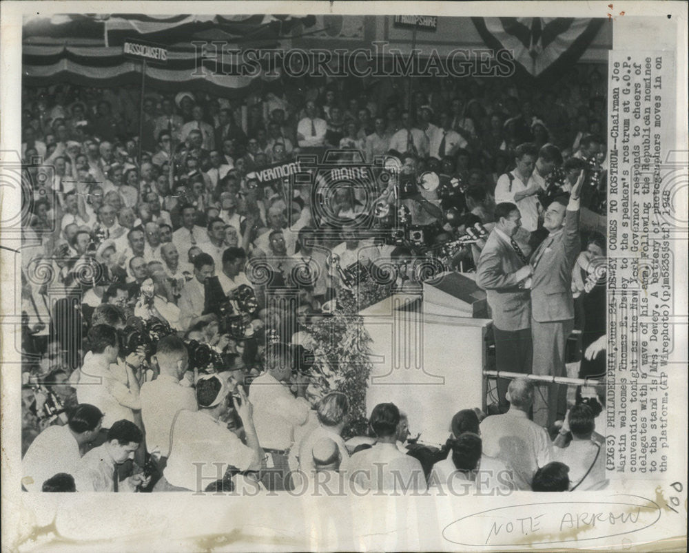 1948 Press Photo Charmian Martin Thomas speaker Dewey cheer delegate rostrum - Historic Images