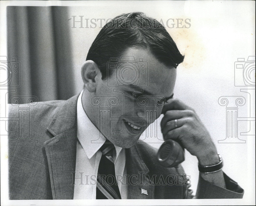 1969 Press Photo Richard Devine administrative assistant Mayor&#39;s Office - Historic Images