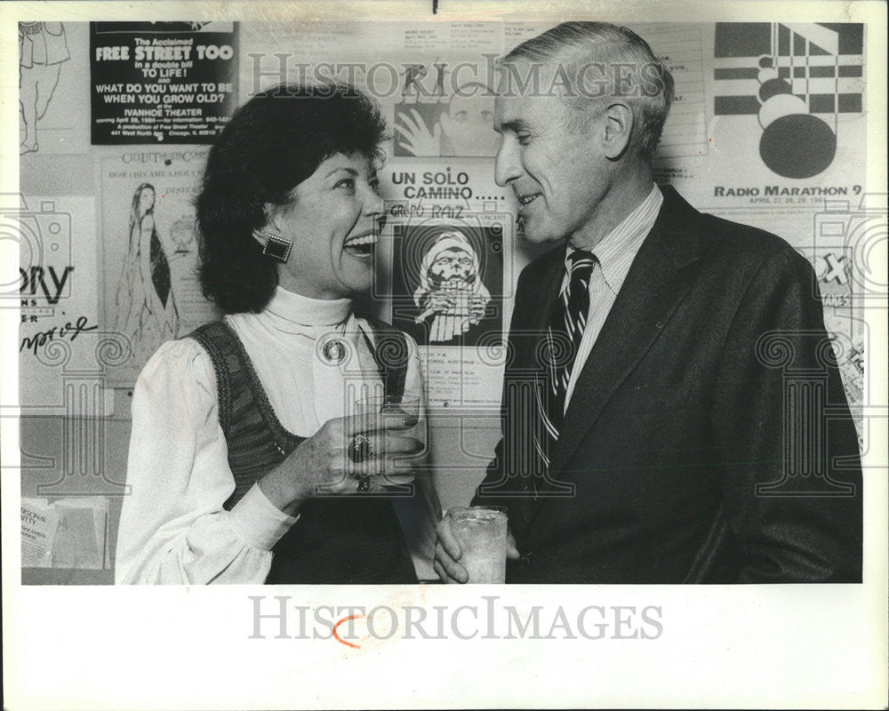 1984 Press Photo Jo Donald Deutsch Sears VP Stratford Shakespearean Festival - Historic Images