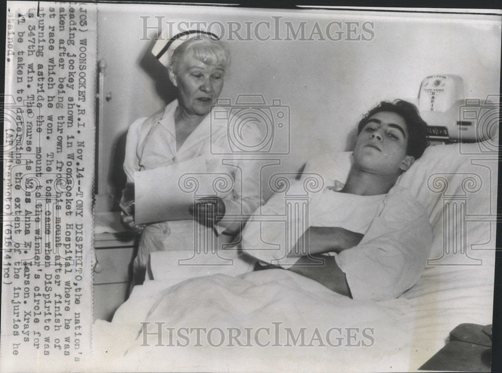 1952 Press Photo Tony Dispirito nation&#39;s leading jockey hospital thrown mount - Historic Images