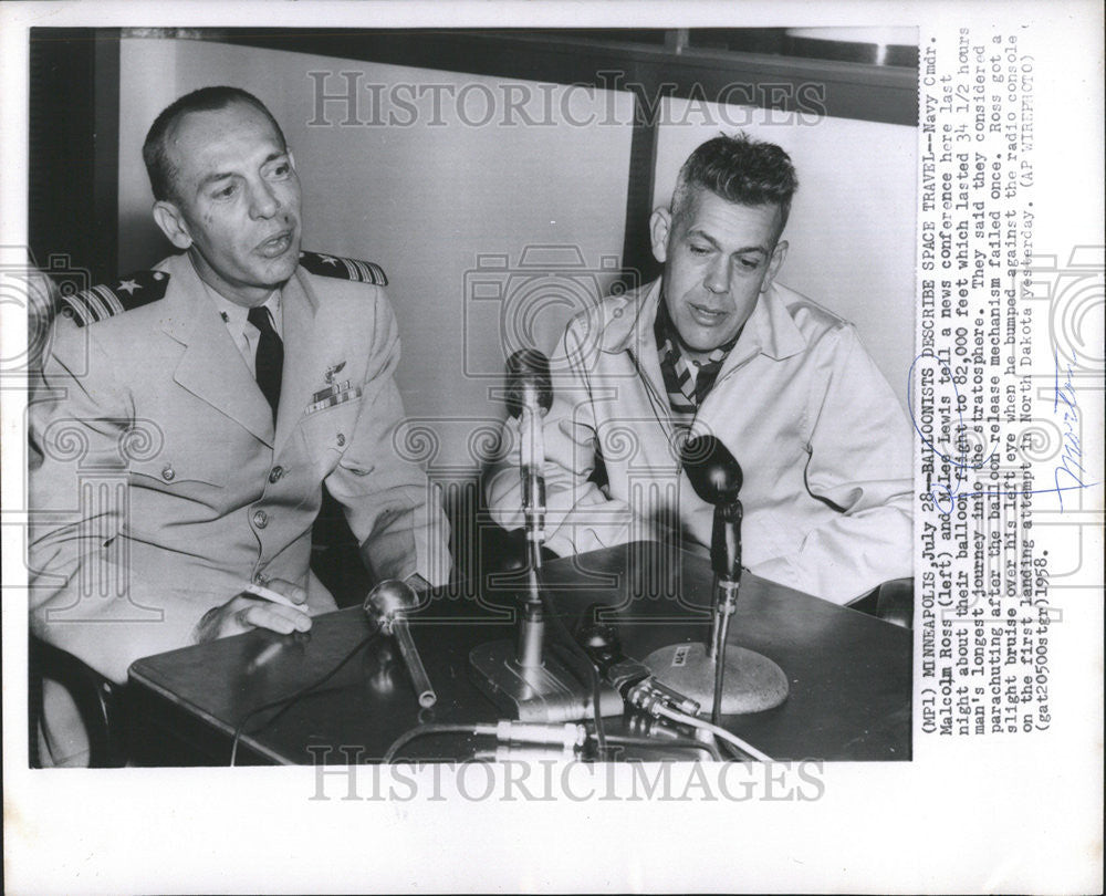 1958 Press Photo Malcolm Ross Lee Lewis Navy Cmdr Minneapolis balloon flight - Historic Images