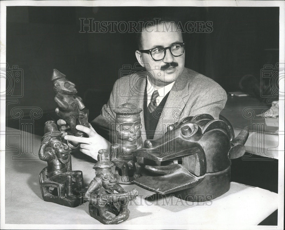 1957 Press Photo Phillip H. Lewis With Primitive Art - Historic Images