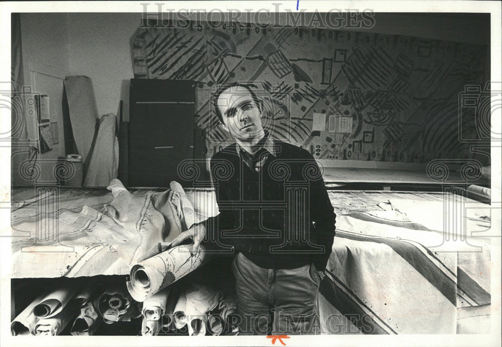 1982 Press Photo Dan De Vrede Fabric Designer - Historic Images