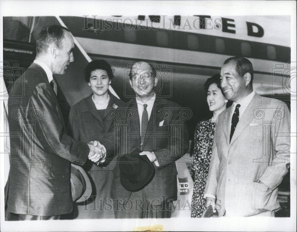 1960 Press Photo Japanese Foreign Minister Zentaro Kosaki and his wife - Historic Images