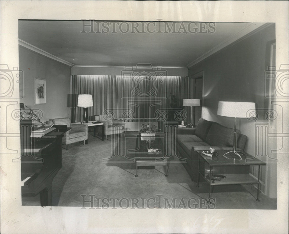 1954 Press Photo Siegfried Kosterlitz apartment interiors - Historic Images