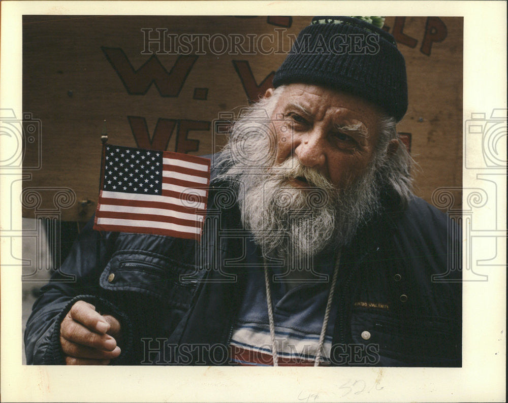 1993 Press Photo World War II veteran Milbern Frazier House Paint diabetes Loop - Historic Images