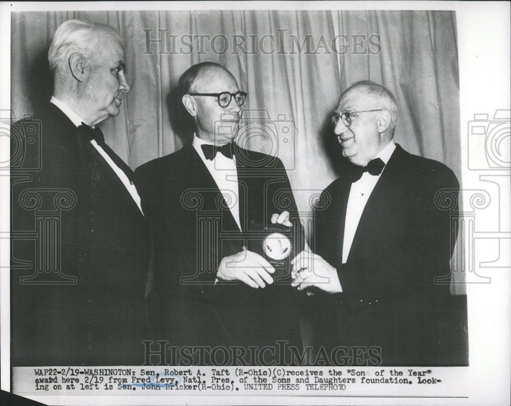 1953 Press Photo Senator Robert Taft Levy Natl Son daughter Foundation - Historic Images