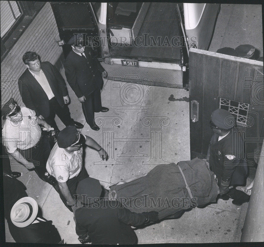 1961 Press Photo Miss Gertrude Lewandowski Police Blessed Sacrament Church - Historic Images