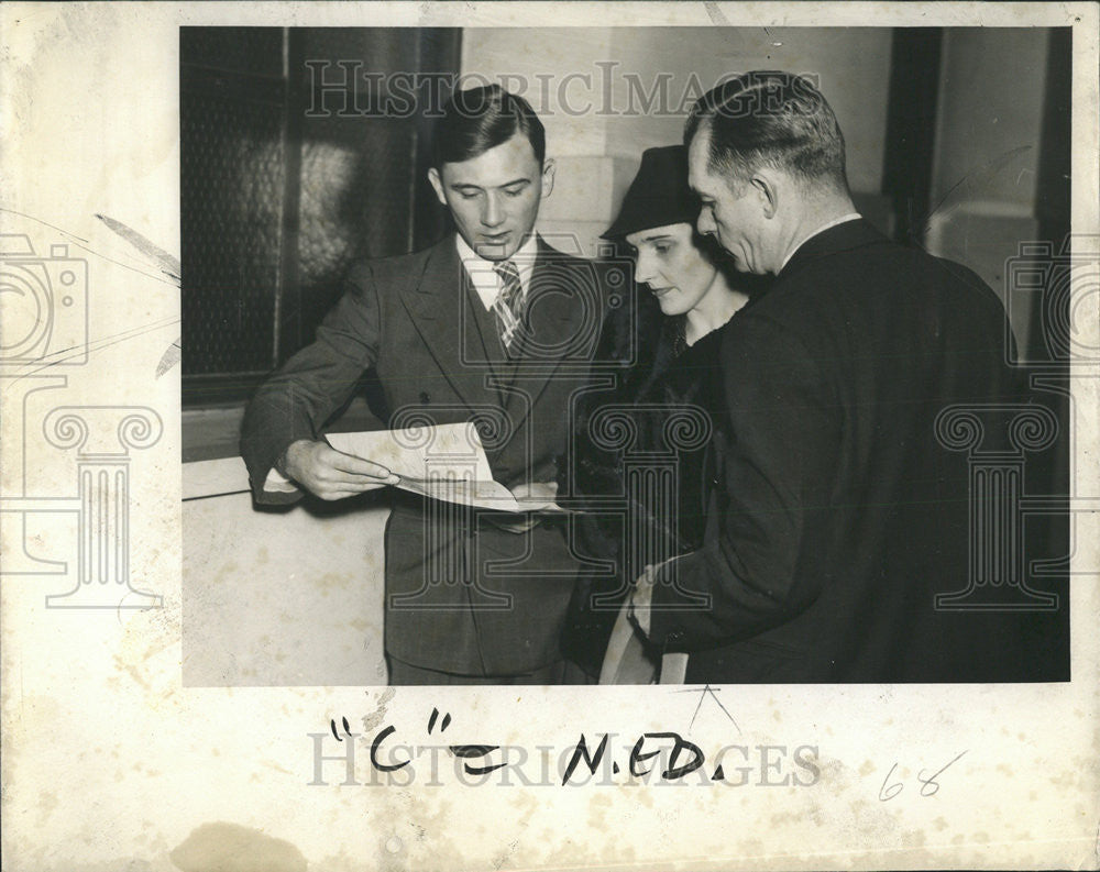 1937 Press Photo Atty Arthur Hoffman Nettie Lewandowski Donald Lorraine Pzeppa - Historic Images