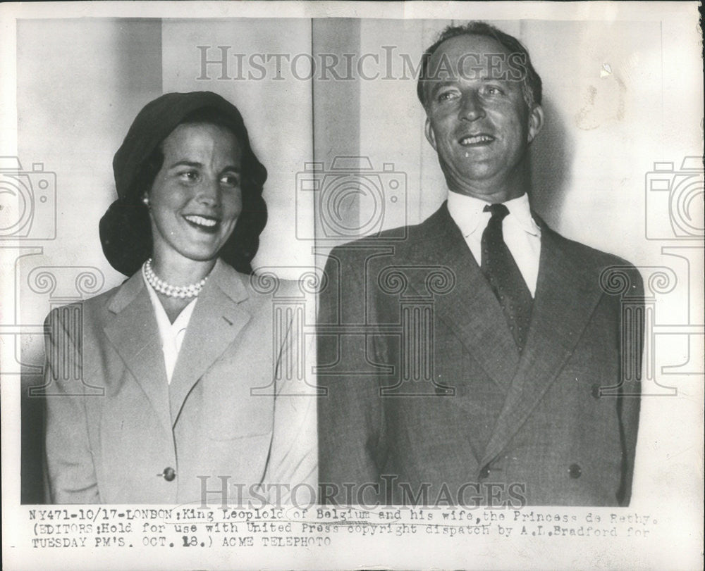 1949 Press Photo King Leopold Belgium wife Princess De Ruthy Bradford Snap Pose - Historic Images