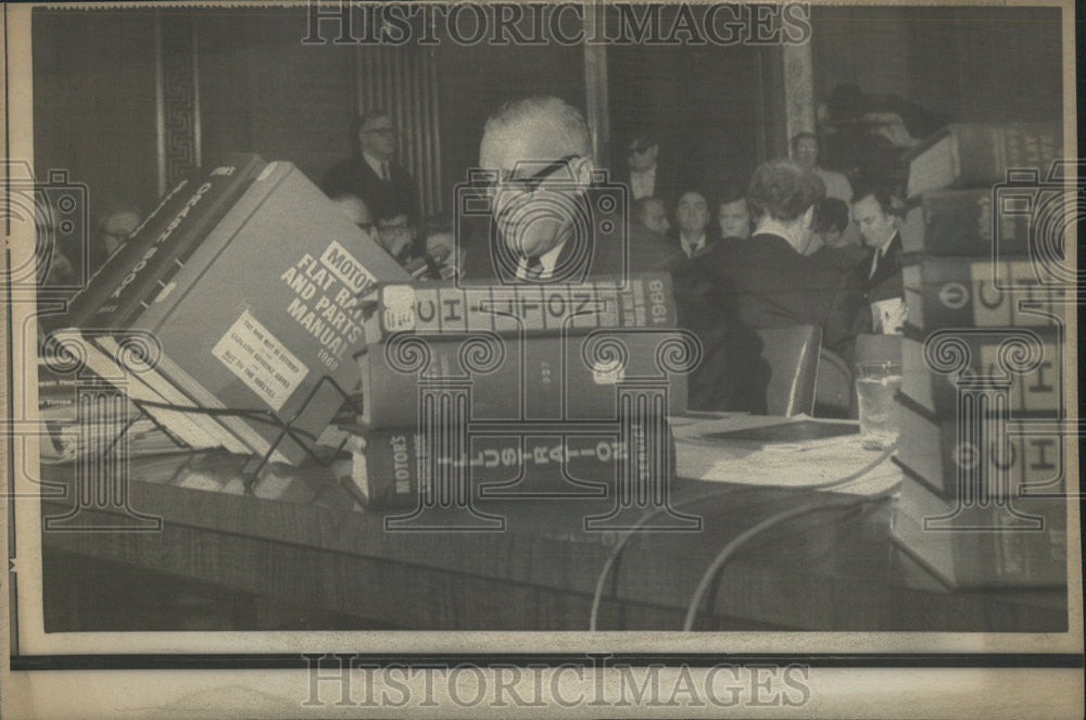 1968 Press Photo William Leonard Senate Subcommittee Auto Repair Cost - Historic Images