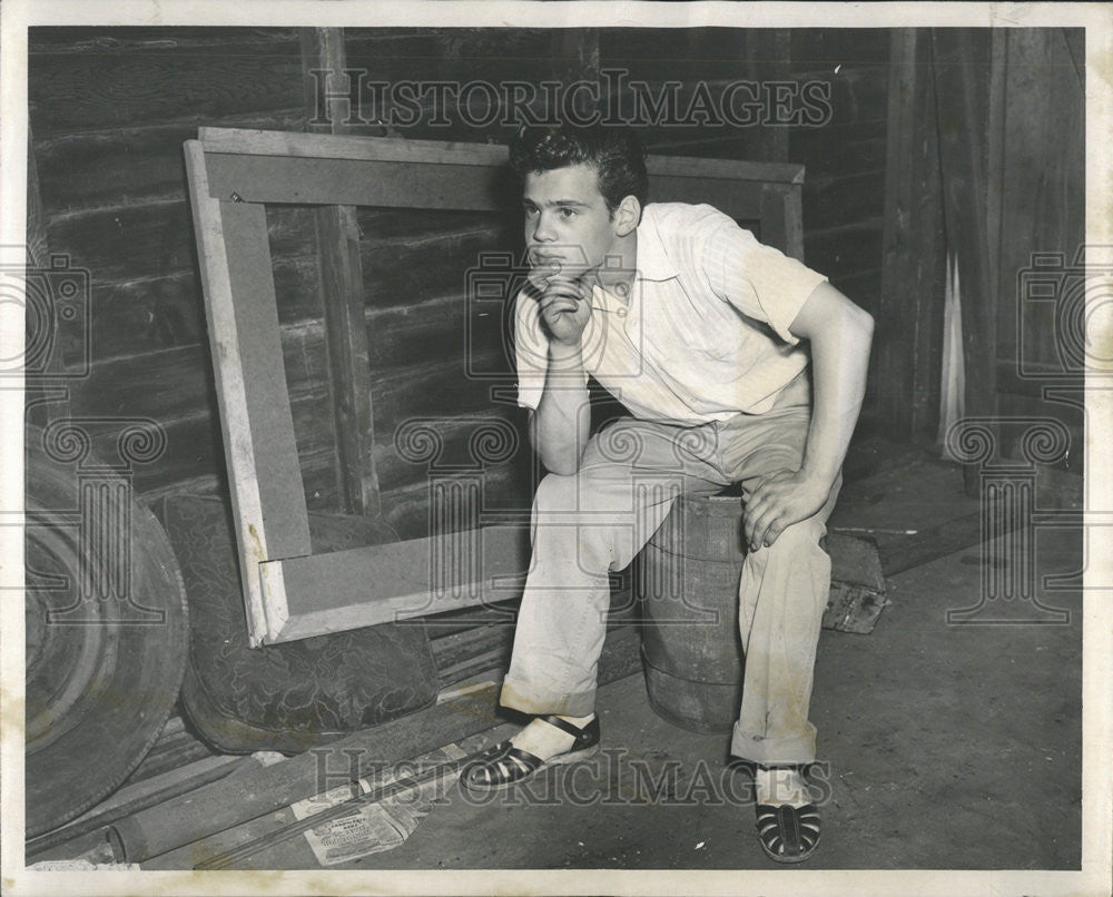 1954 Press Photo Benny Leonardo Van Buren Briefs Mann - Historic Images