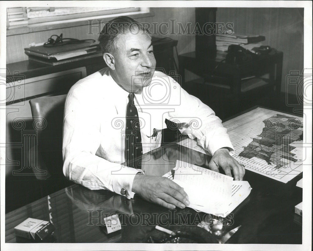 1957 Press Photo Louis Levy Vice President ChasCo Co North Branch Street News - Historic Images