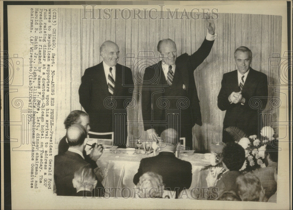 1975 Press Photo President Gerald Ford Republican Gop Chicago - Historic Images