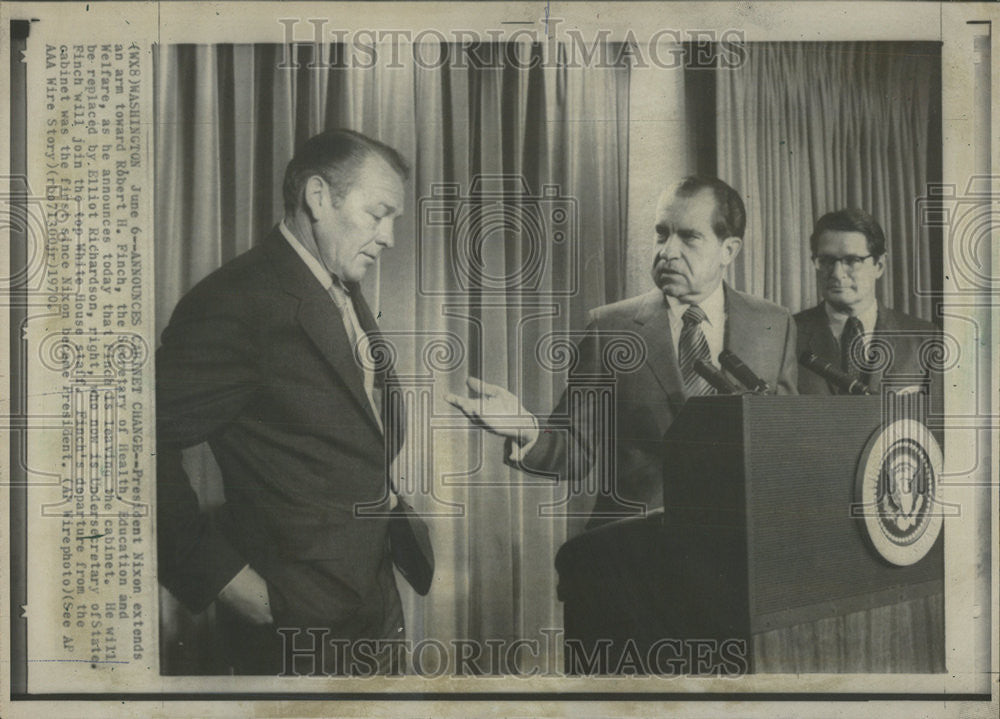 1970 Press Photo President Nixon Robert Finch secretary Health Educate  Welfare - Historic Images