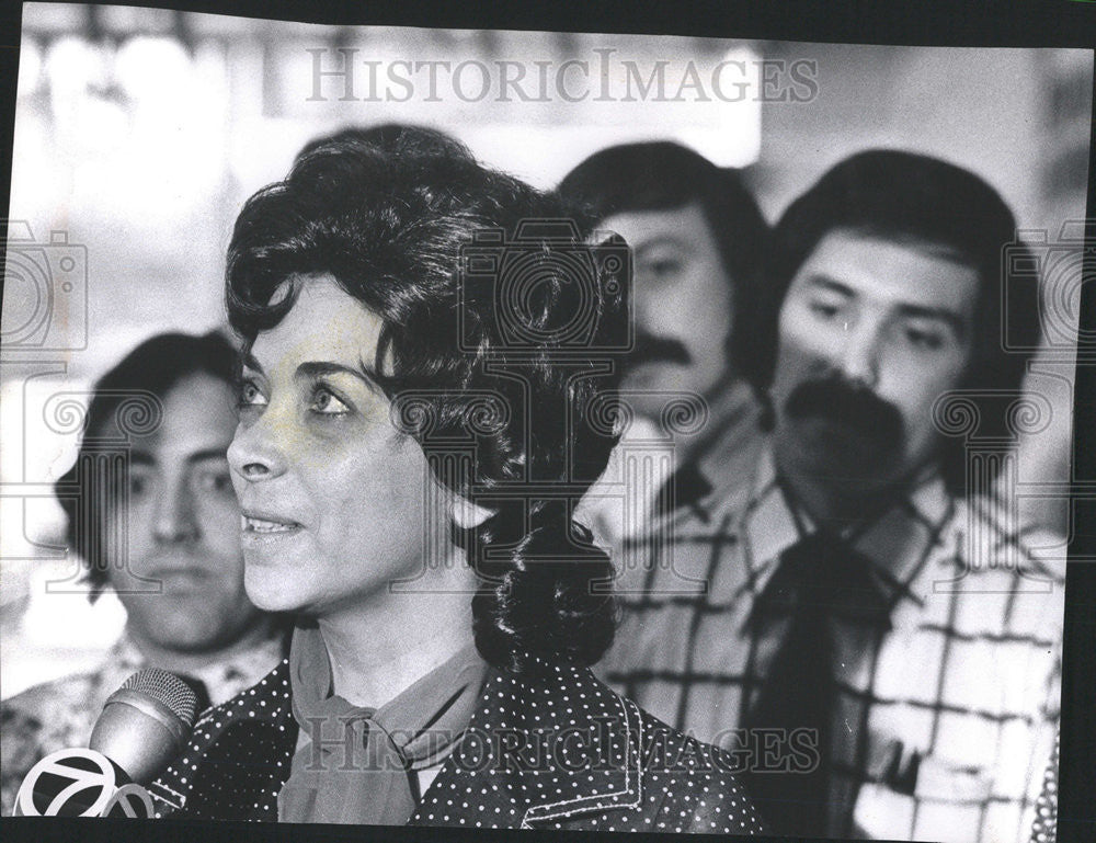 1973 Press Photo Mrs. Sally Beraro, New Car Winner - Historic Images