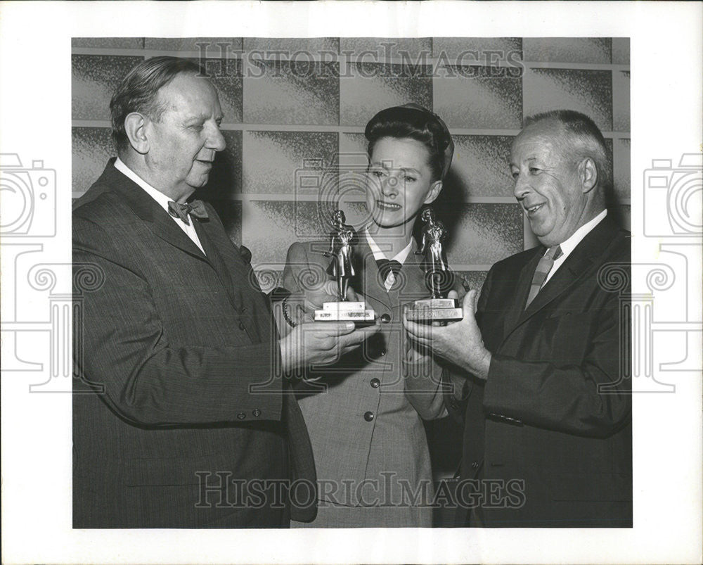 1955 Press Photo Mrs Paul Haberly North Newburg Avenue Chairman Public Relations - Historic Images