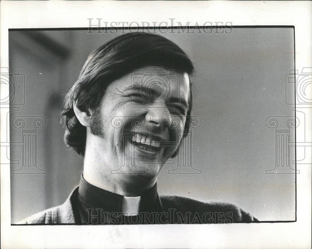 1972 Press Photo Rev. Leonard Dubi - Historic Images