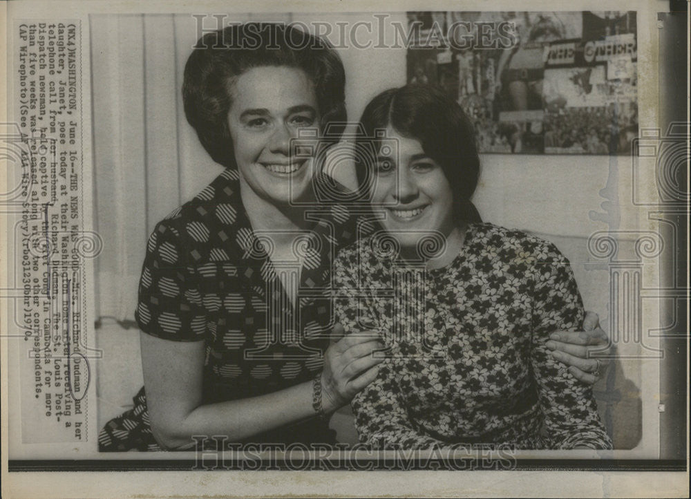 1970 Press Photo Mrs Richard Dudman daughter Janet Washington telephone husband - Historic Images