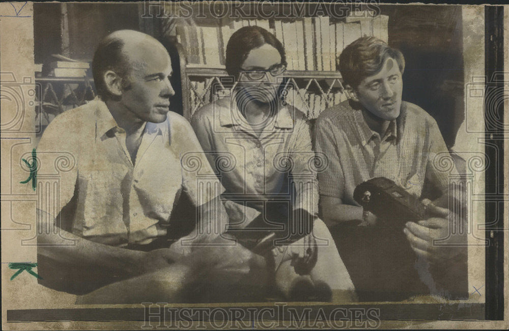 1970 Press Photo  American Saigon Richard Dudman Louis Elizabeth - Historic Images