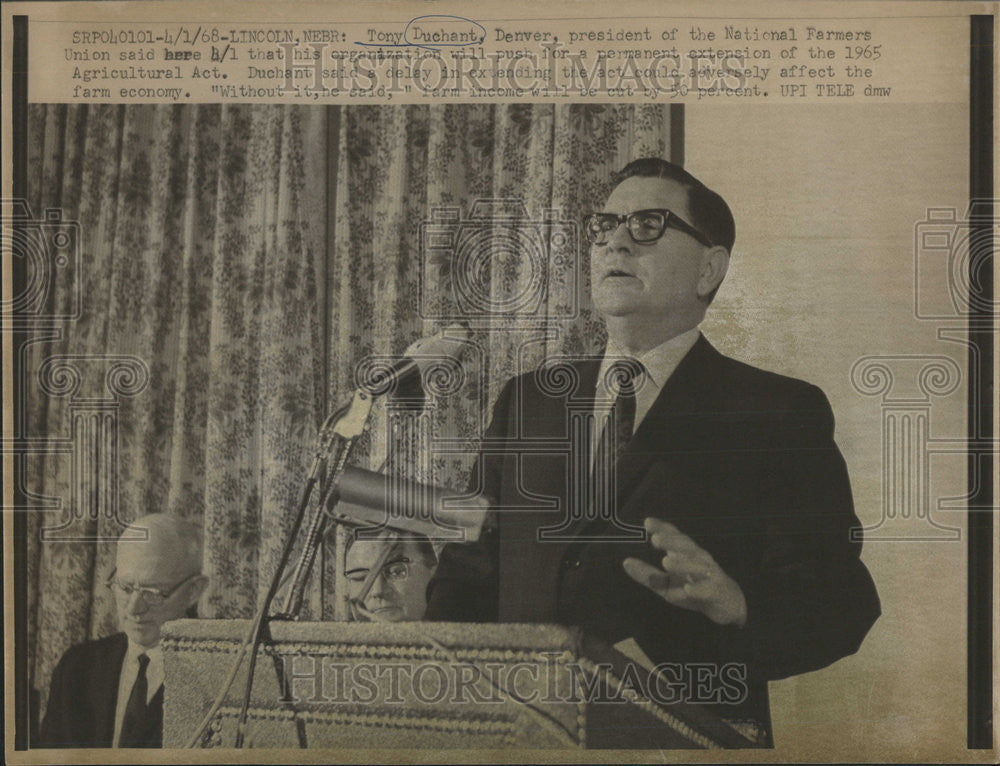 1968 Press Photo Tony Duchant President National Farmers Union - Historic Images