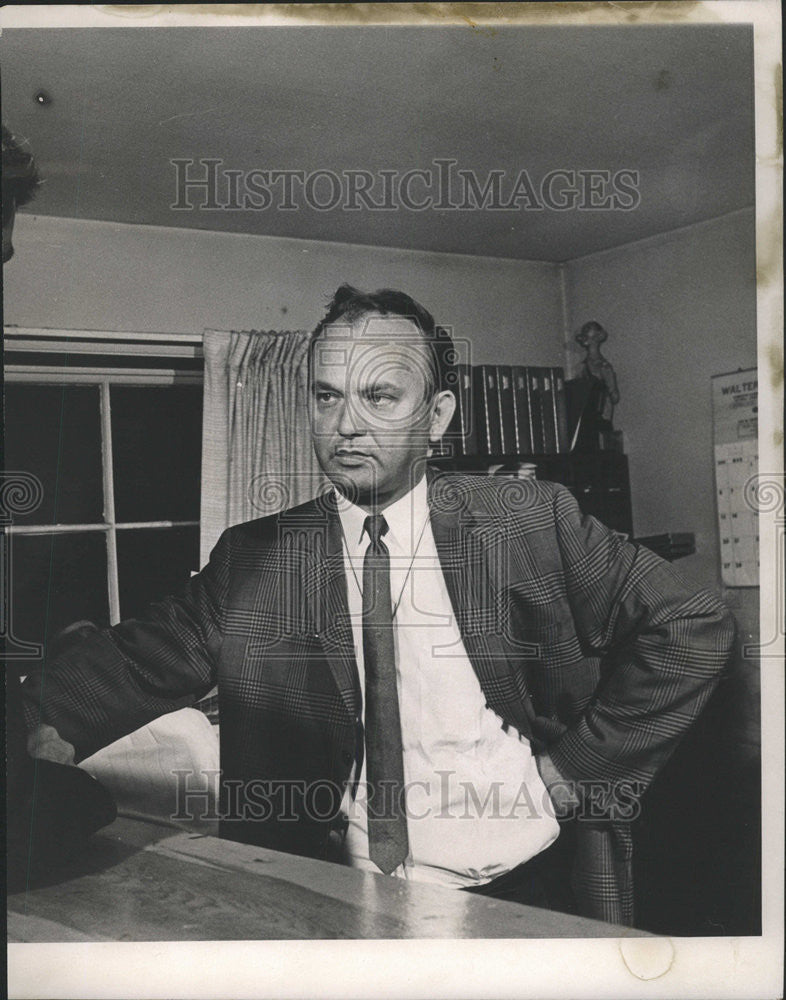 1967 Press Photo Mayor Nick Kosan of Streamwood IL, - Historic Images