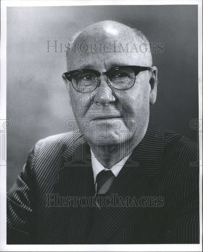 1969 Press Photo Wade Franklin Sun-Times Travel Editor - Historic Images