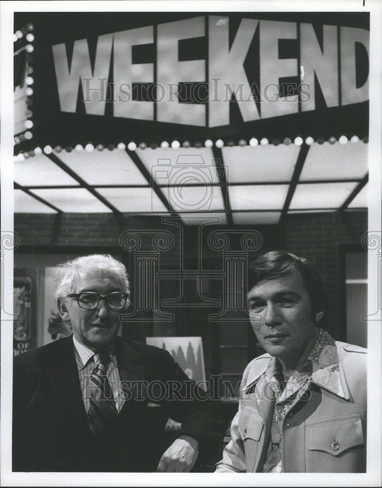 Press Photo Frank Executive producer Lloyd reporter anchorman - Historic Images