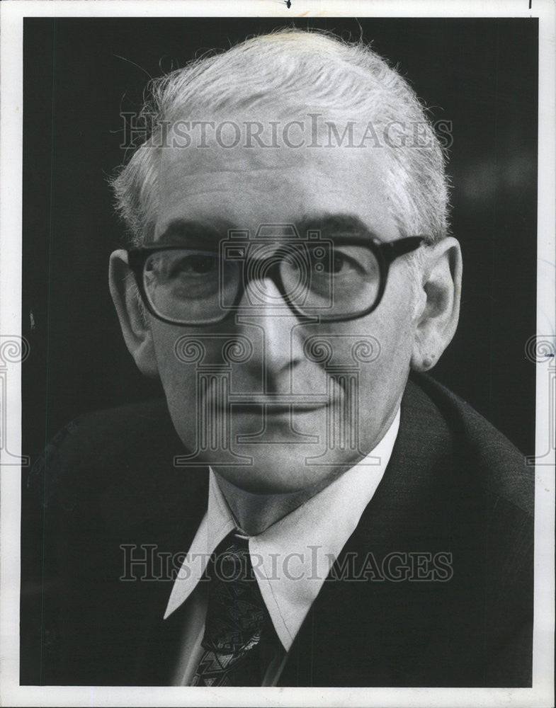 1983 Press Photo Reuven Frank Executive Producer Week End NBC Television Snap - Historic Images