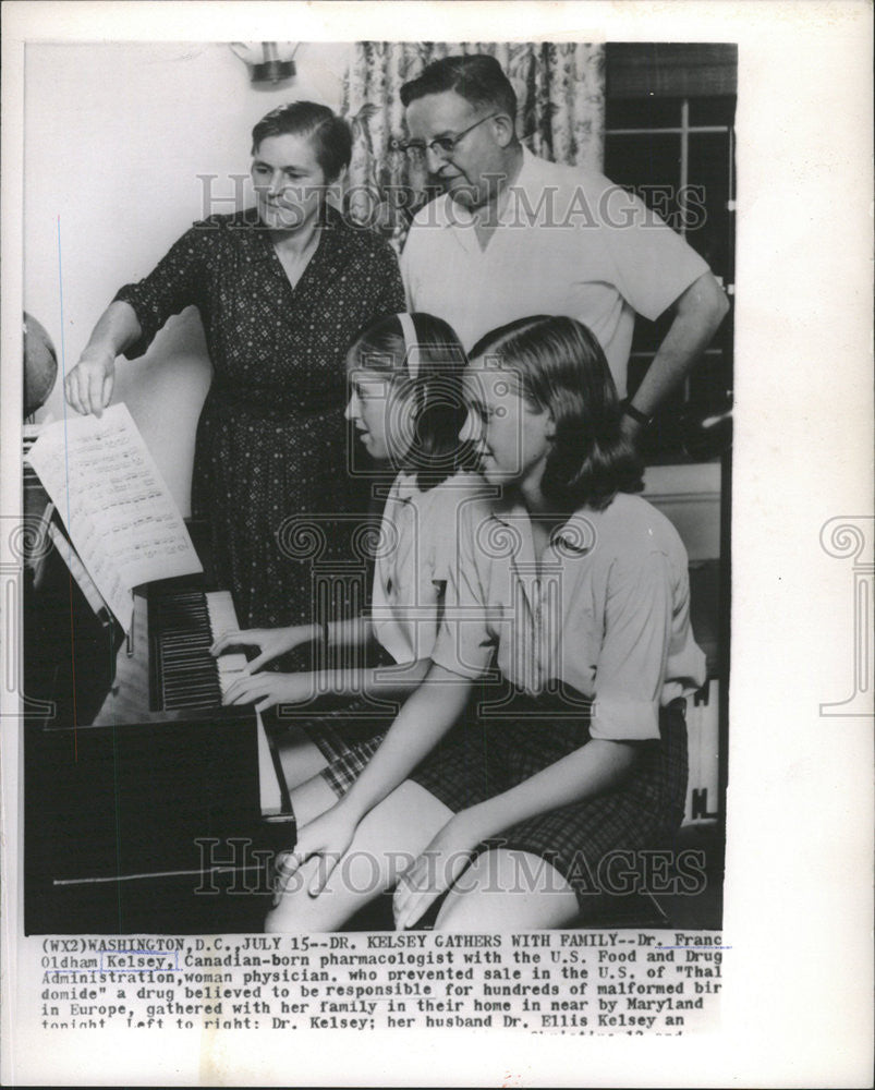 1972 Press Photo Dr. France Oldham Kelsey Canadian-born Pharmacologist - Historic Images