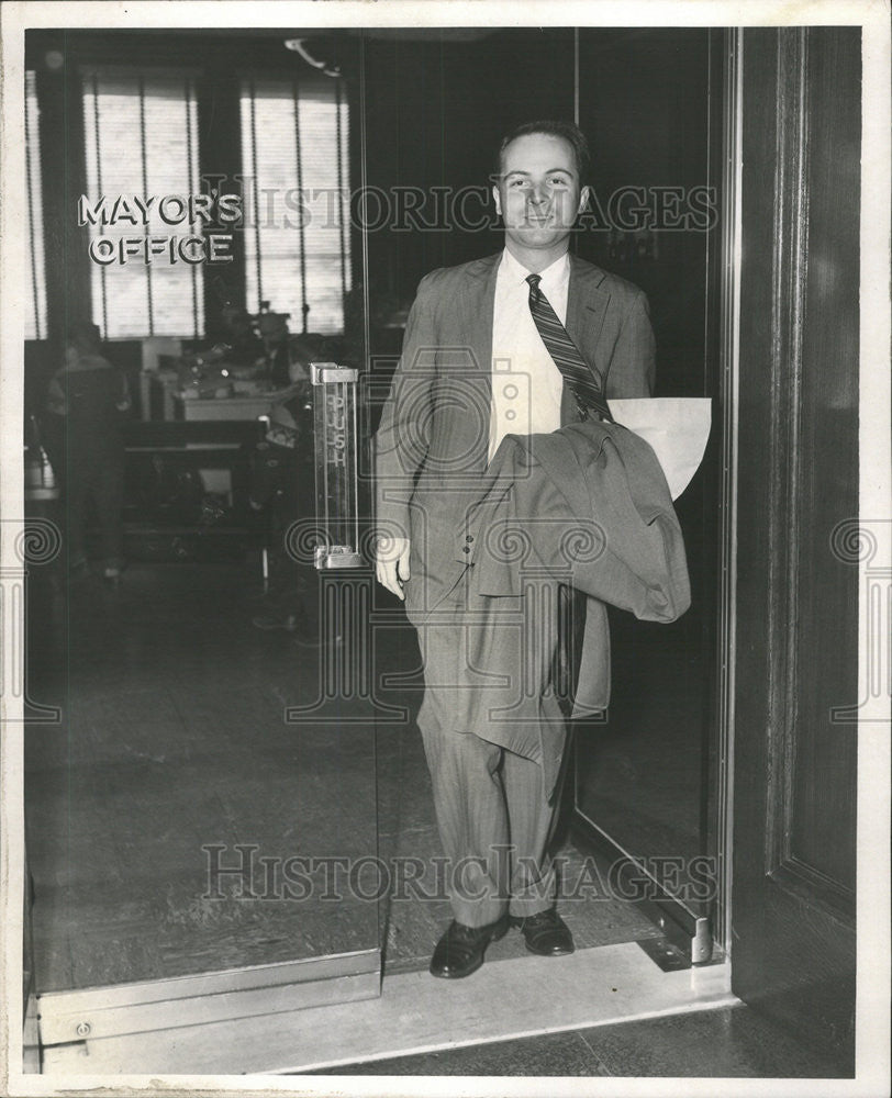 1956 Press Photo Larry Kelly - Historic Images