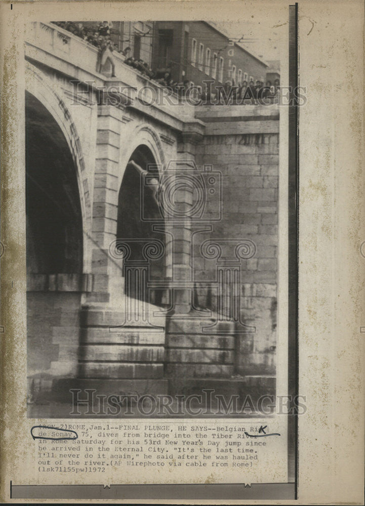 1972 Press Photo Belgian Rik de Sonay Tiber River - Historic Images