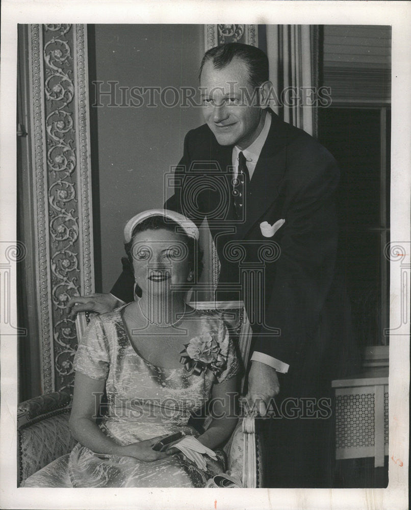 1954 Press Photo Mr. Mrs. Edmond A. Faulkner - Historic Images