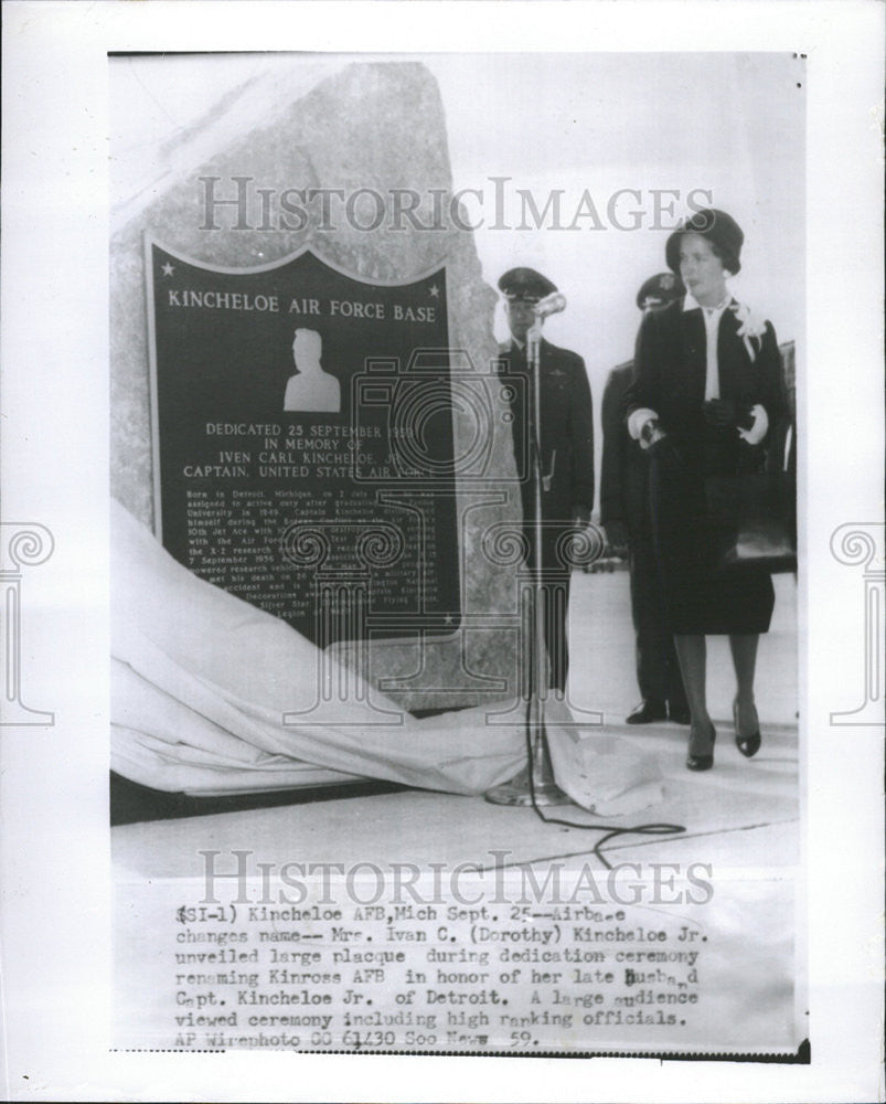 1959 Press Photo Ivan Kincheloe Detroit During Dedication - Historic Images