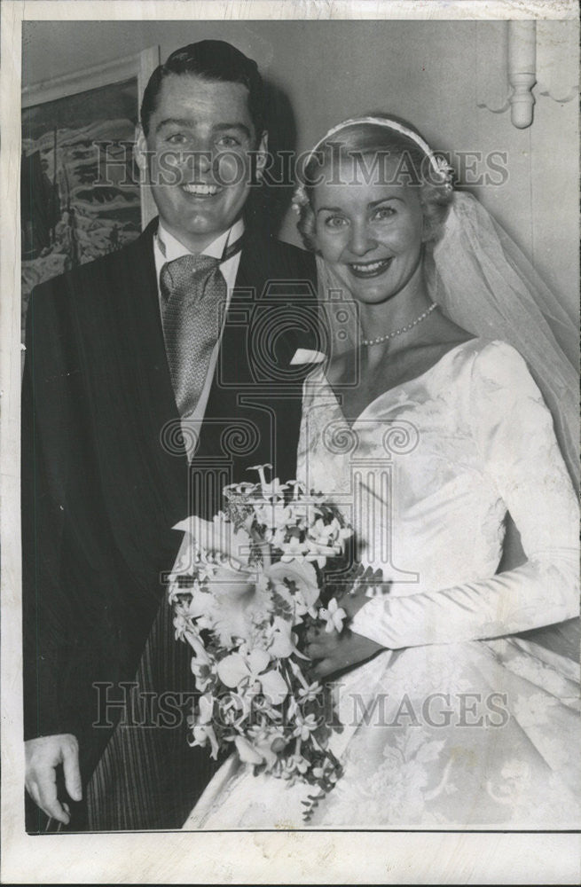 1955 Press Photo Chicago Barbara Ann Scoot Hollywood Ice Husband - Historic Images